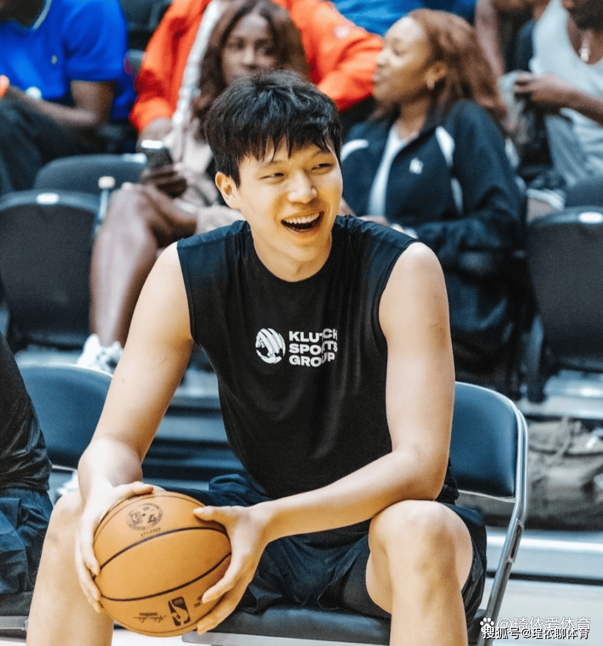 杯赛场上打, 各执一词