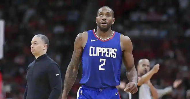 后卫, 莱昂纳德 后卫, 莱昂纳德