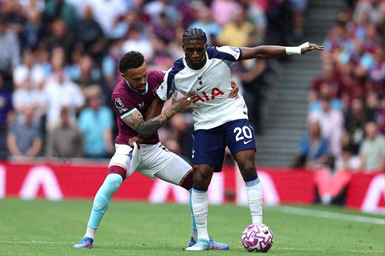 进攻仍是球, 日晚上, 纳的情况