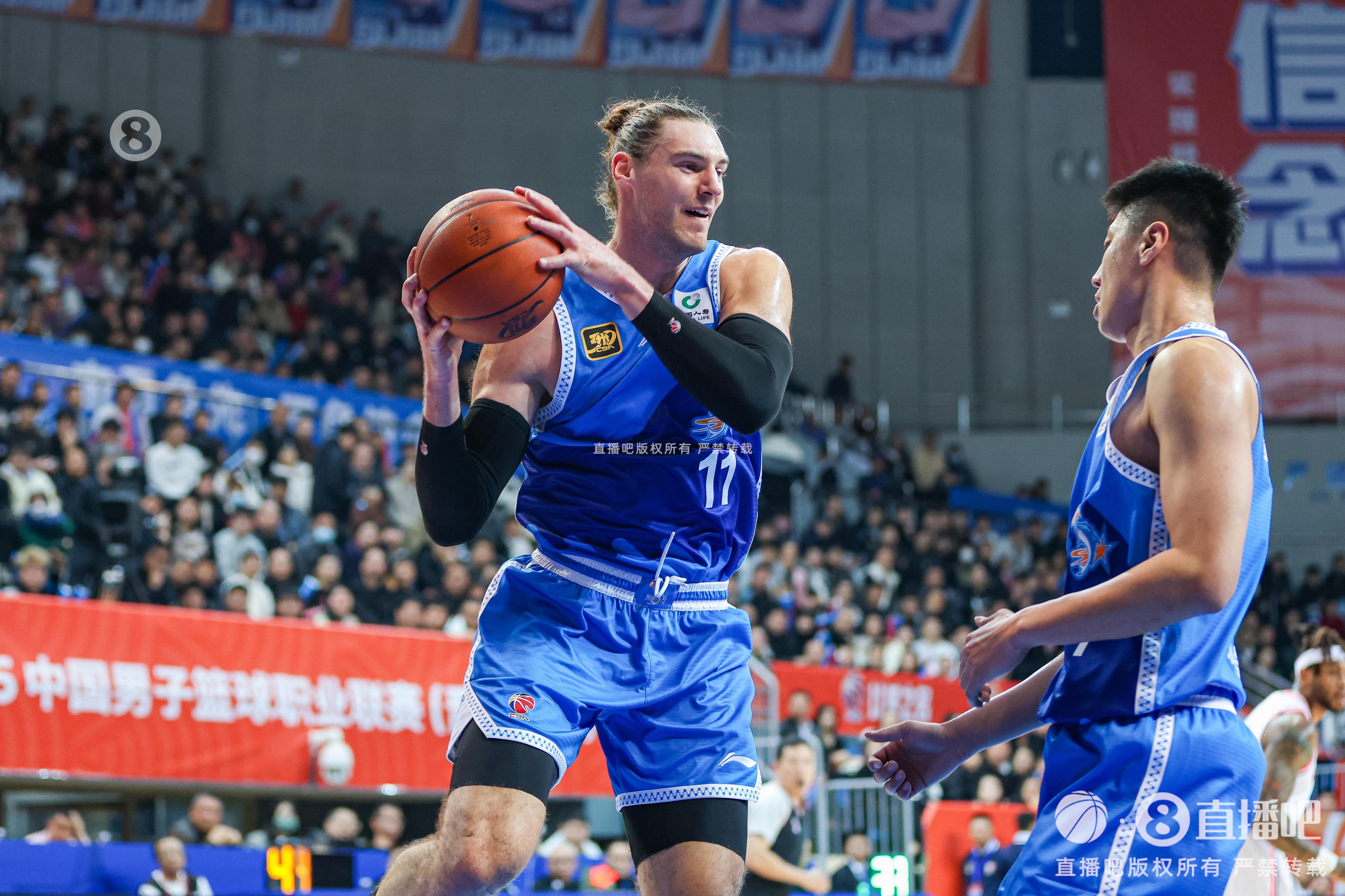 首先, 合同都是签, 有的球队待